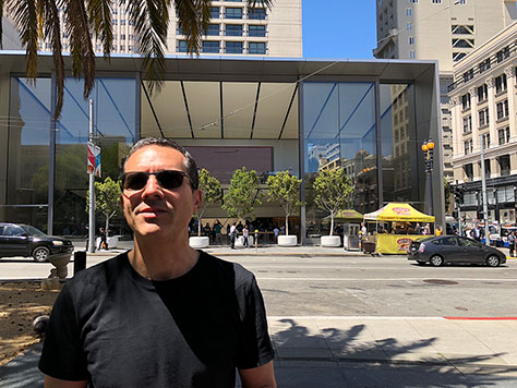 Jorge Arango, with the Apple Store in the background