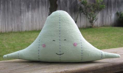 The normal distribution reinterpreted as a plushie toy
