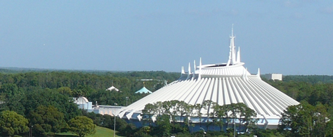 Space Mountain, an enclosed environment, with few external cues about its internal structures
