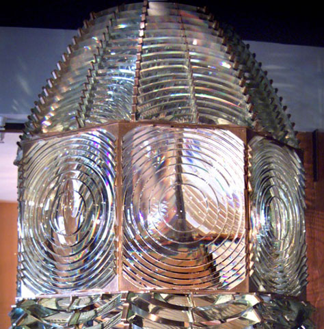 Fresnel lighthouse lens